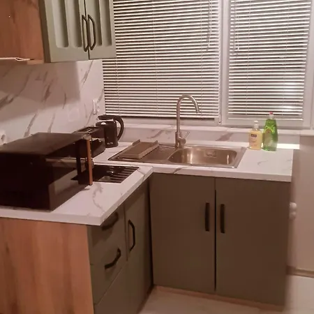 за гости ивая запад