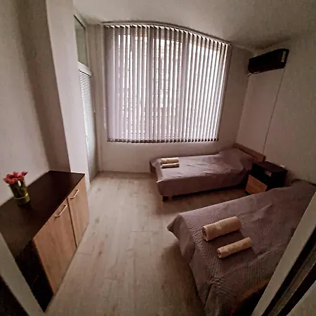 Апартаменты за гости ивая запад *