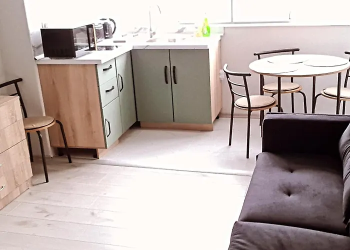 за гости ивая запад *