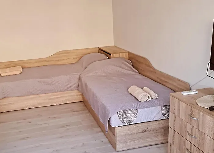 за гости ивая запад 公寓 卡赞勒克