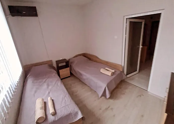 за гости ивая запад 公寓 卡赞勒克