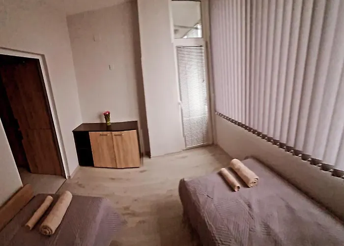 за гости ивая запад 公寓 卡赞勒克